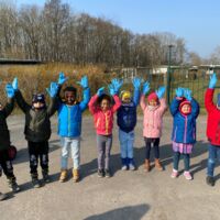 Kindergartengruppe „Wetterfrösche“ aus Evershagen. Die Kinder hatten einen Riesen Spaß dabei das Fischerdorf von den vielen Müll zu befreien